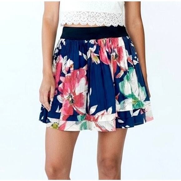 Abercrombie & Fitch Dresses & Skirts - Retro Y2K Style Abercrombie & Fitch Tiered Floral Mini Skirt Coquette SZ Small